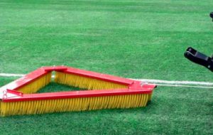 smg similar synthetic grass triangle brushing machine